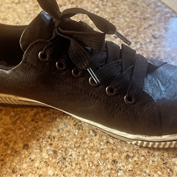 The Remonte R1402 sneaker - Picture 3 of 4